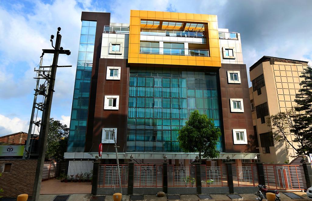 Hotel Awesome Palace Guváhátí Exteriér fotografie